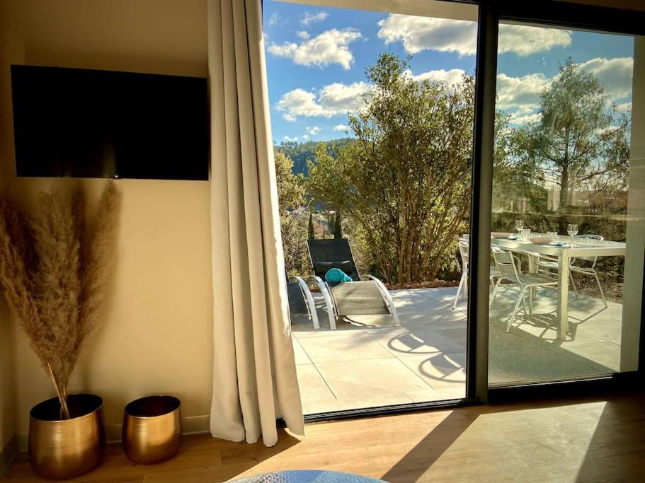 Eva'S Cabanon Lägenhet Cabasse Exteriör bild