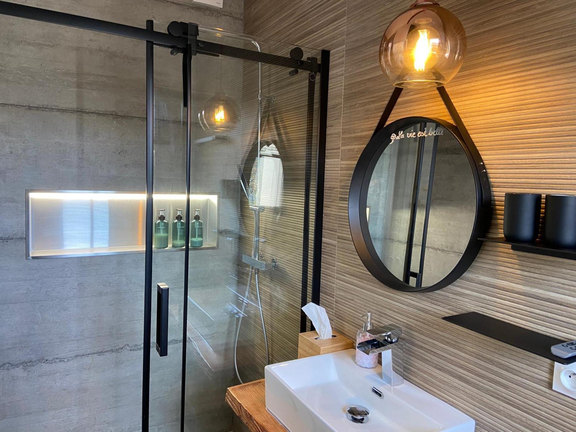 Eva'S Cabanon Lägenhet Cabasse Exteriör bild